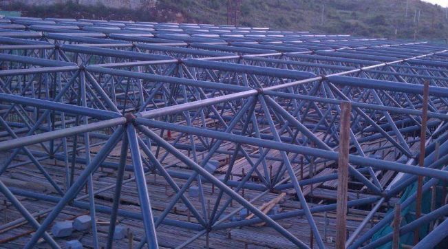 新疆概述网架加工中对钢材的质量的过细恳求