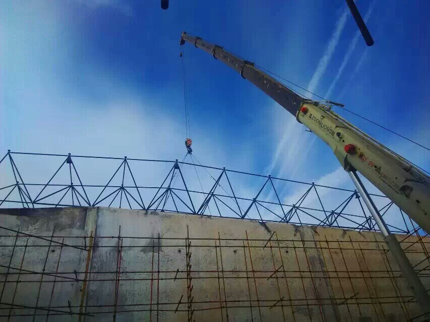 新疆食堂网架结构工程